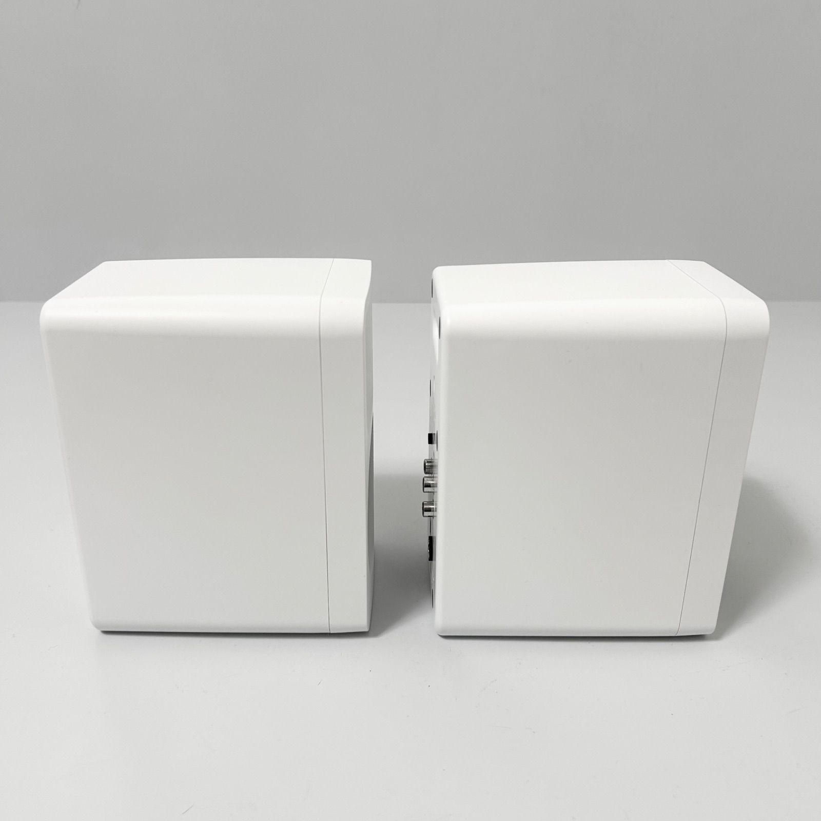 kanto ORA デスクトップ スピーカー マットホワイト - メルカリ