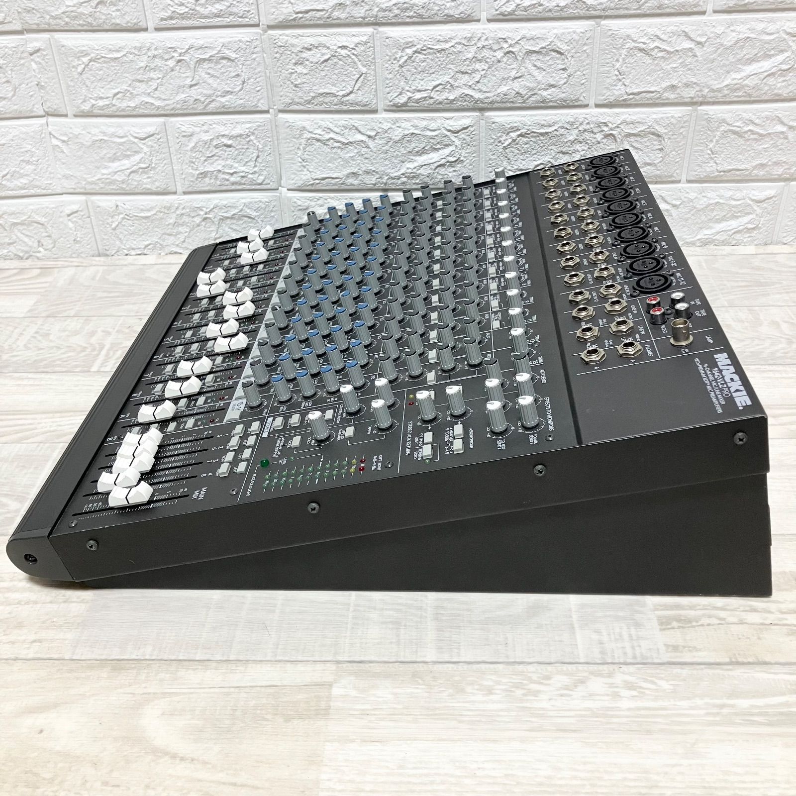 mackie 1642-vlz pro マッキー アナログミキサー 16チャンネル ONYX