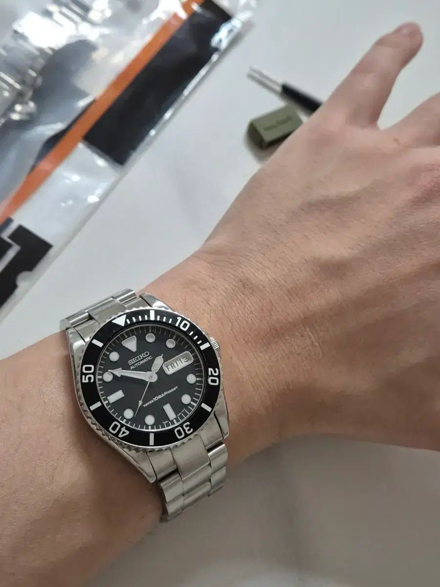  SEIKO SKX023 オートマティック ダイバーズ ウォッチ フィット感 自動巻き時計 腕時計(アナログ)