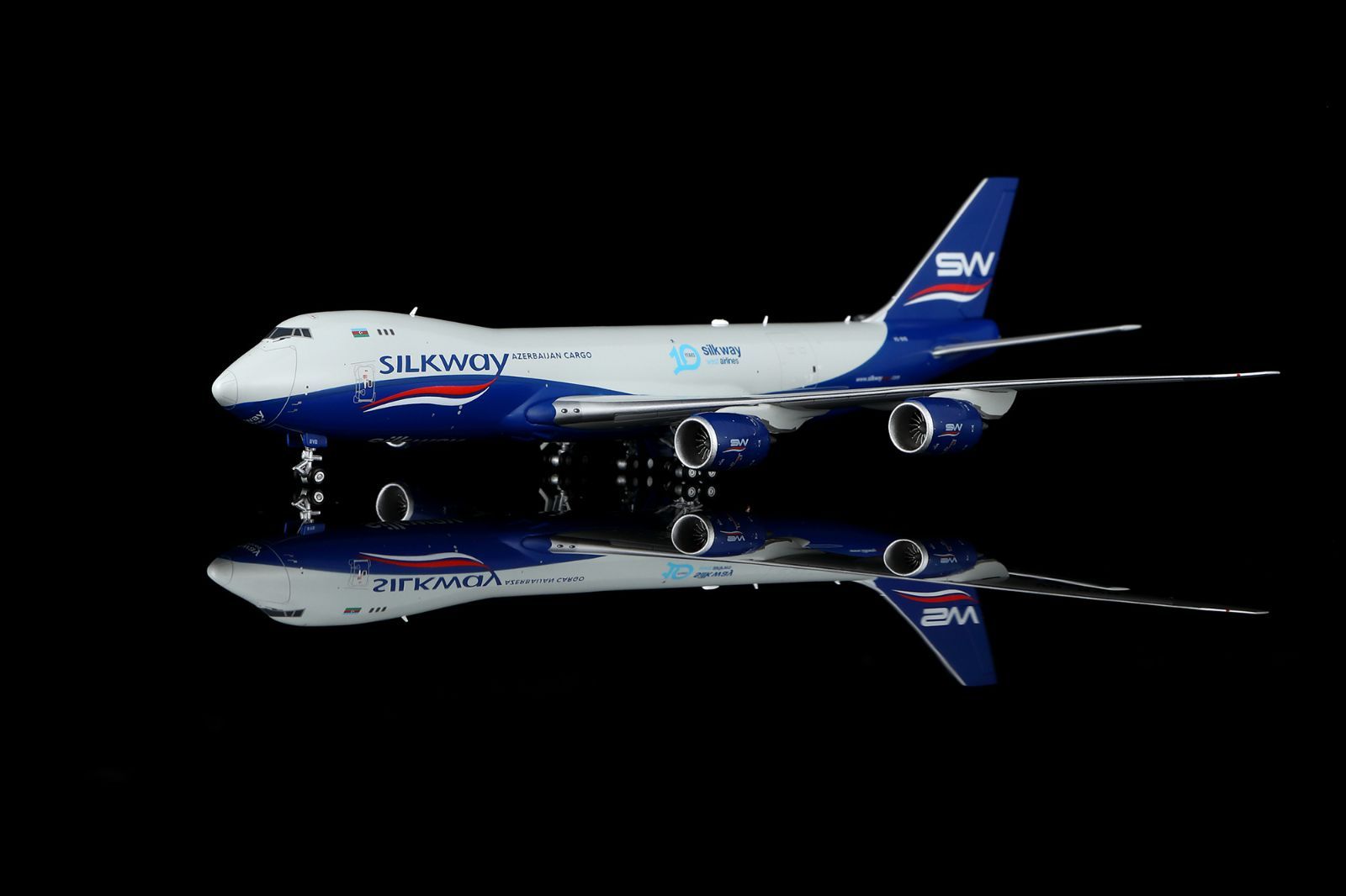 1/400 シルクウェイウエスト航空 747-8F VQ-BVB HX Models シルクウェイウエスト 747-8F VQ-BVB 1/400 B632501 - メルカリ