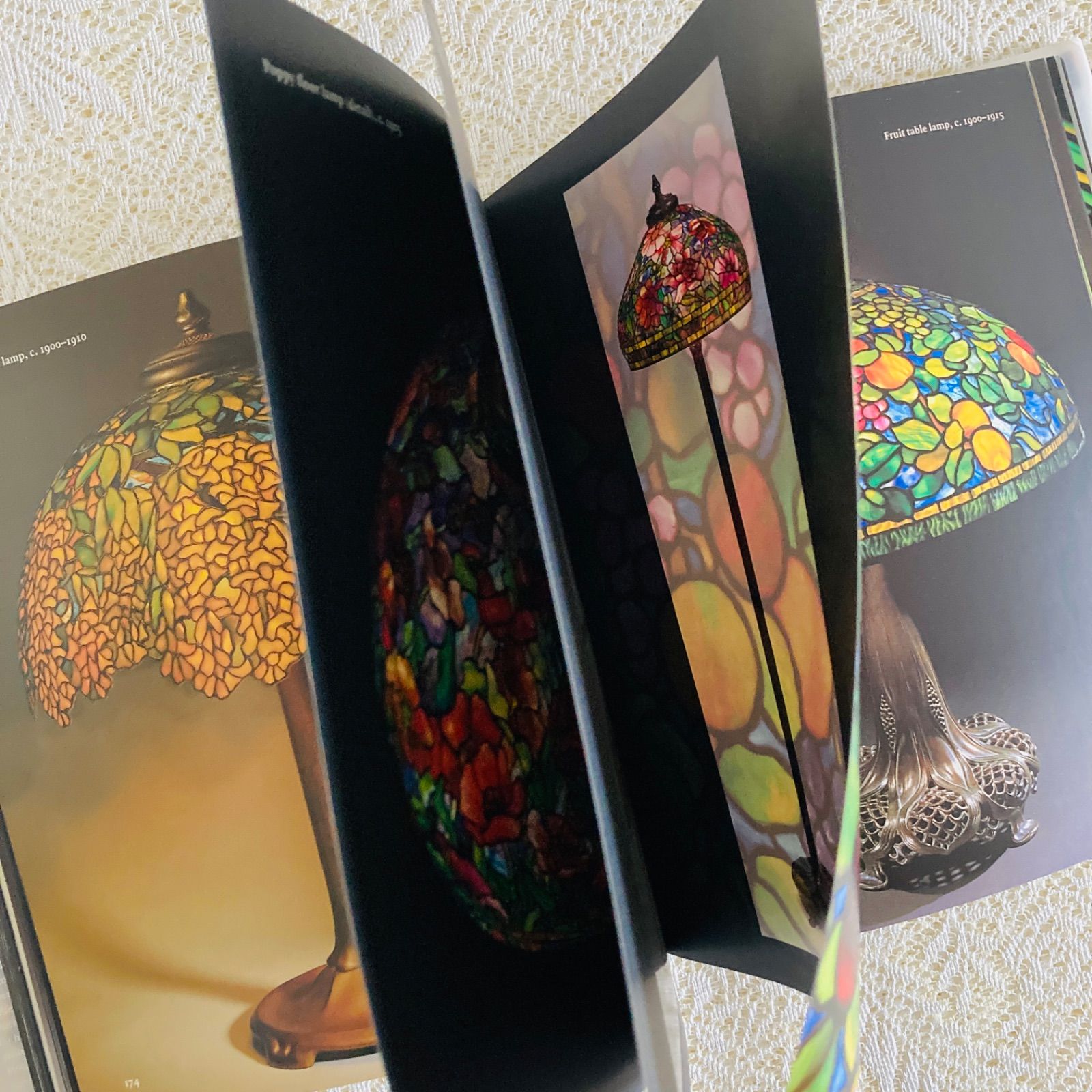 Louis Comfort Tiffany ティファニー作品集 ステンドグラスとランプ 