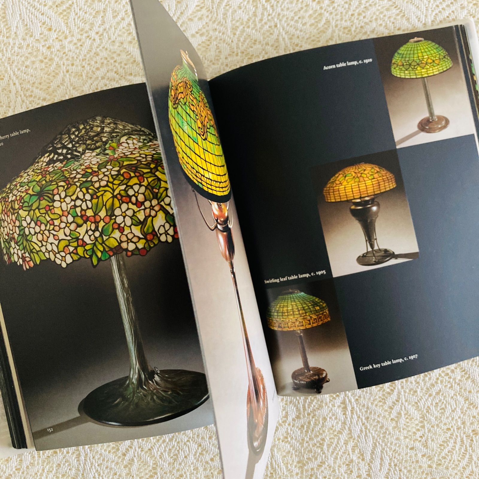 Louis Comfort Tiffany ティファニー作品集 ステンドグラスとランプ