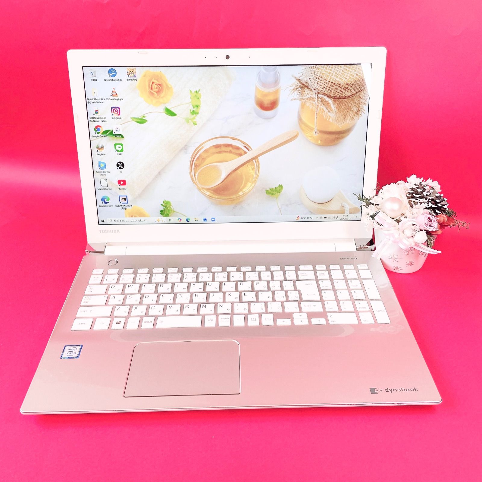 ブルーレイ見れる❣️大容量1TB✨️ゴールド薄型ノートパソコン✨️カメラ 初期設定済み ノートPC ブルーレイ見れる❣️初期設定済みですぐ使える✨️人気No.1
