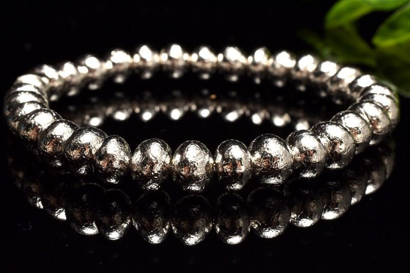 1点物】宇宙からの贈り物 メテオライト(アルタイ隕石) 4.5-6.5x7.5mm