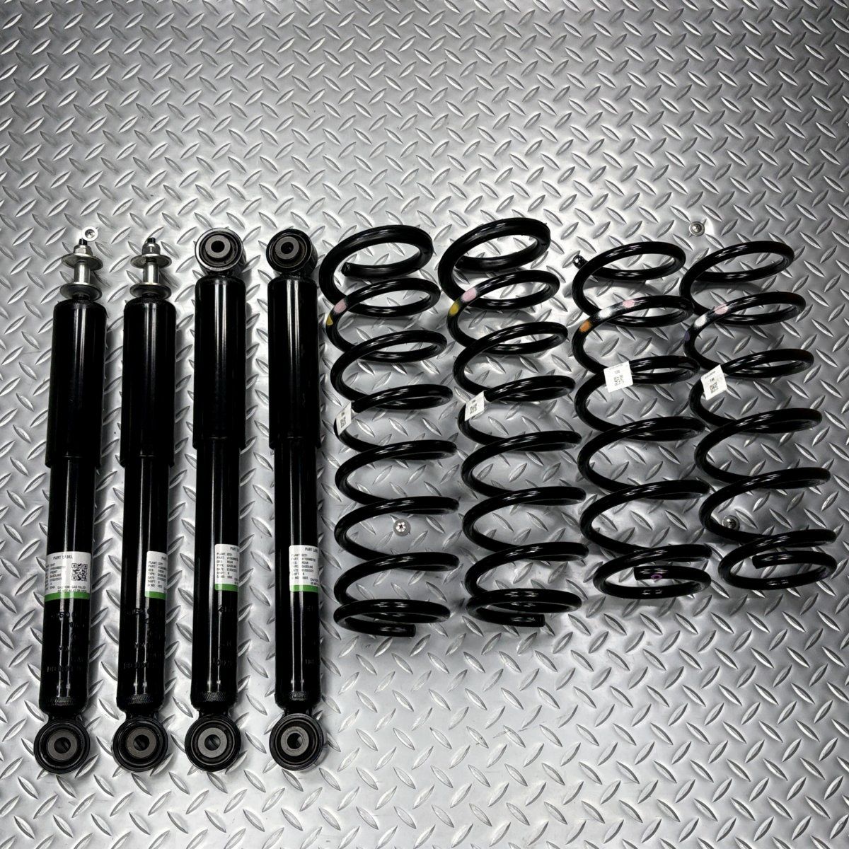 送料無料JC74W ジムニー ノマド 純正 サスキット 品番41600M80T00 送料無料JC74W ジムニー ノマド 純正 サスキット 品番41600M80T00
