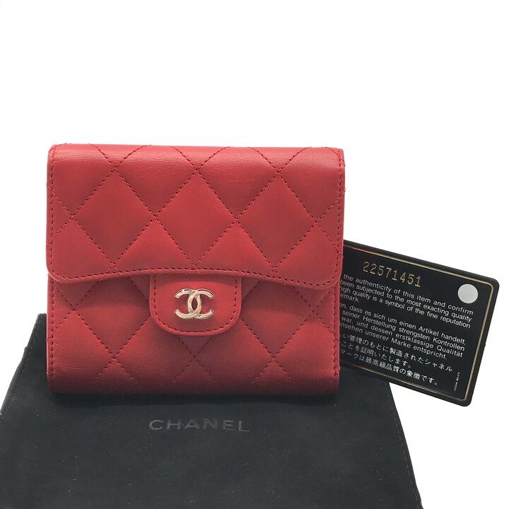 美品 シャネル ココマーク 二つ折り財布 CHANEL ラムスキン 【公式通販】