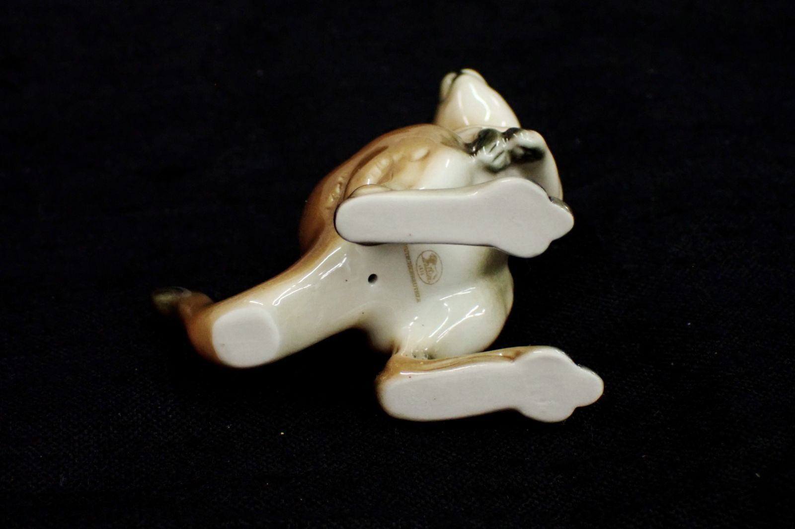 △美品 HUTSCHENREUTHER フッチェンロイター カンガルー 置物△陶器製