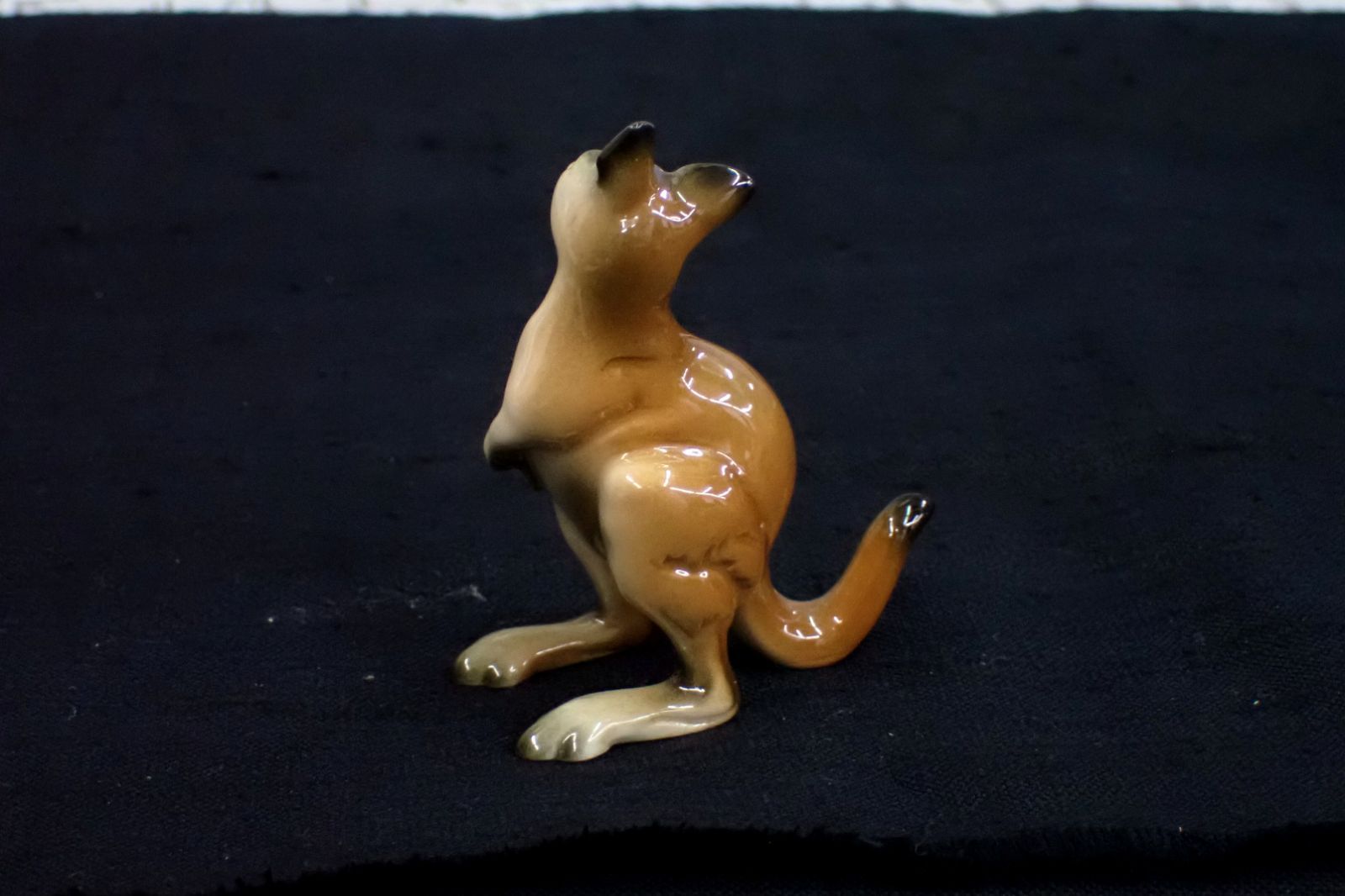 フッチェンロイター カンガルー フィギュリン △美品 HUTSCHENREUTHER フッチェンロイター カンガルー 置物△陶器製
