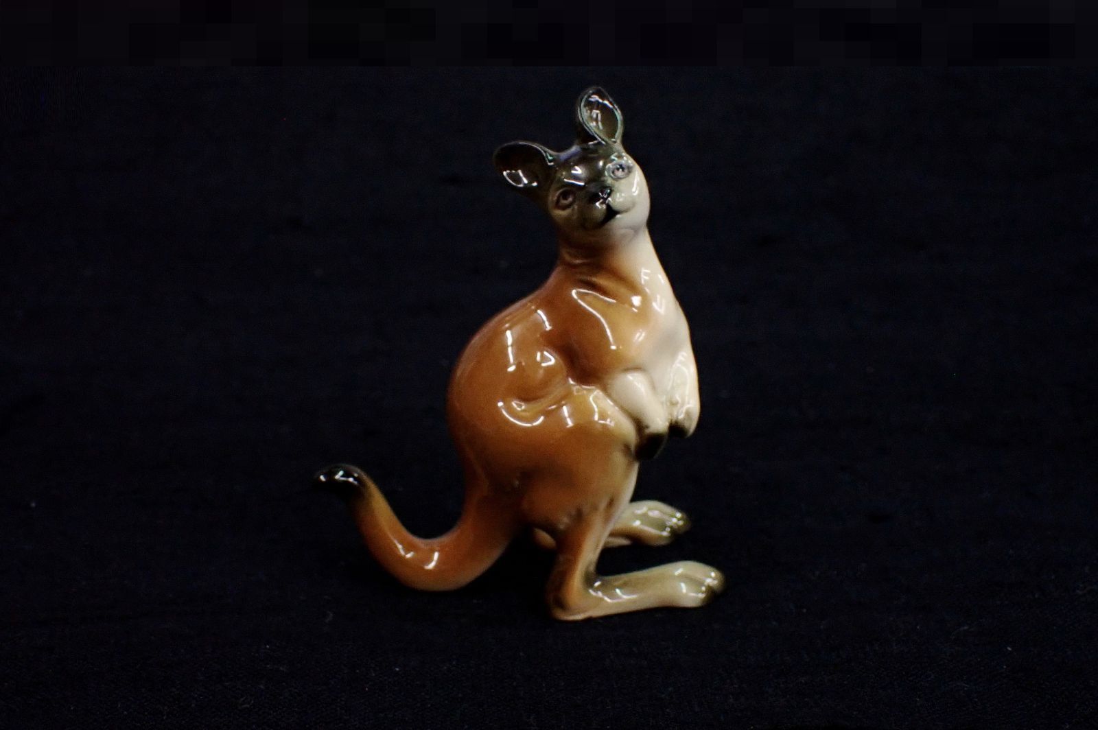 △美品 HUTSCHENREUTHER フッチェンロイター カンガルー 置物△陶器製