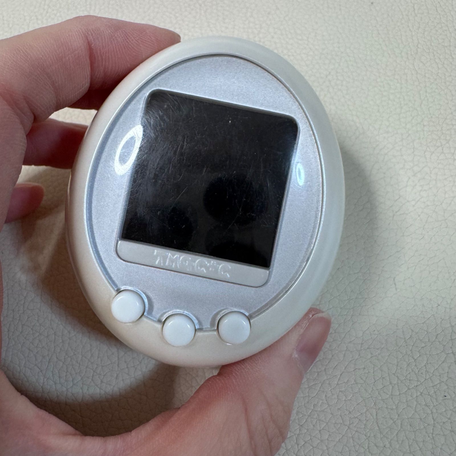 たまごっち プラスカラー ホワイト 動作確認済 - メルカリ