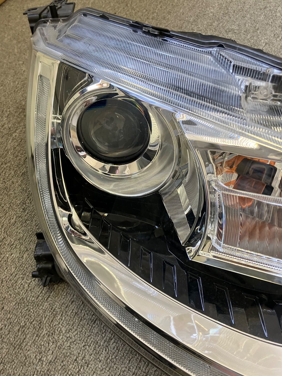 スズキ イグニス 前期 LED ヘッドライト 右 運転席側 FF21S KOITO 100 