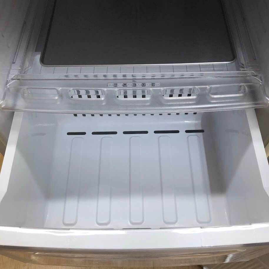ss8386　三菱 冷凍庫 121L MF-U12N-W ホワイト MITSUBISHI フリーザー 1ドア 白 縦型 前開き 5段 引出4杯 引出収納 ファン式 急冷ルーム 冷凍庫 中古 ss8386 【中古】 三菱 冷凍庫 121L MF-U12N-W ホワイト MITSUBISHI
