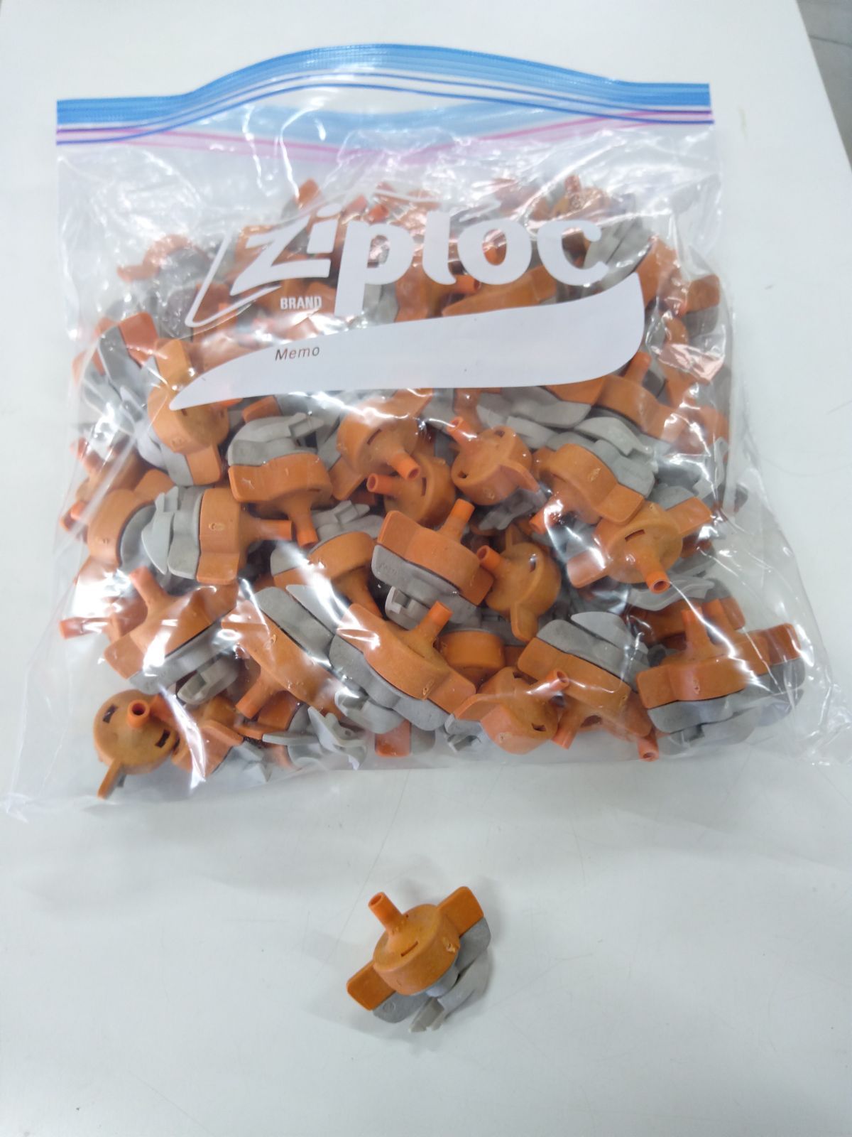 値下げ！潅水用資材　ネタフィム　スピンネットグレースウィベル付きノズル　オレンジ（中古）