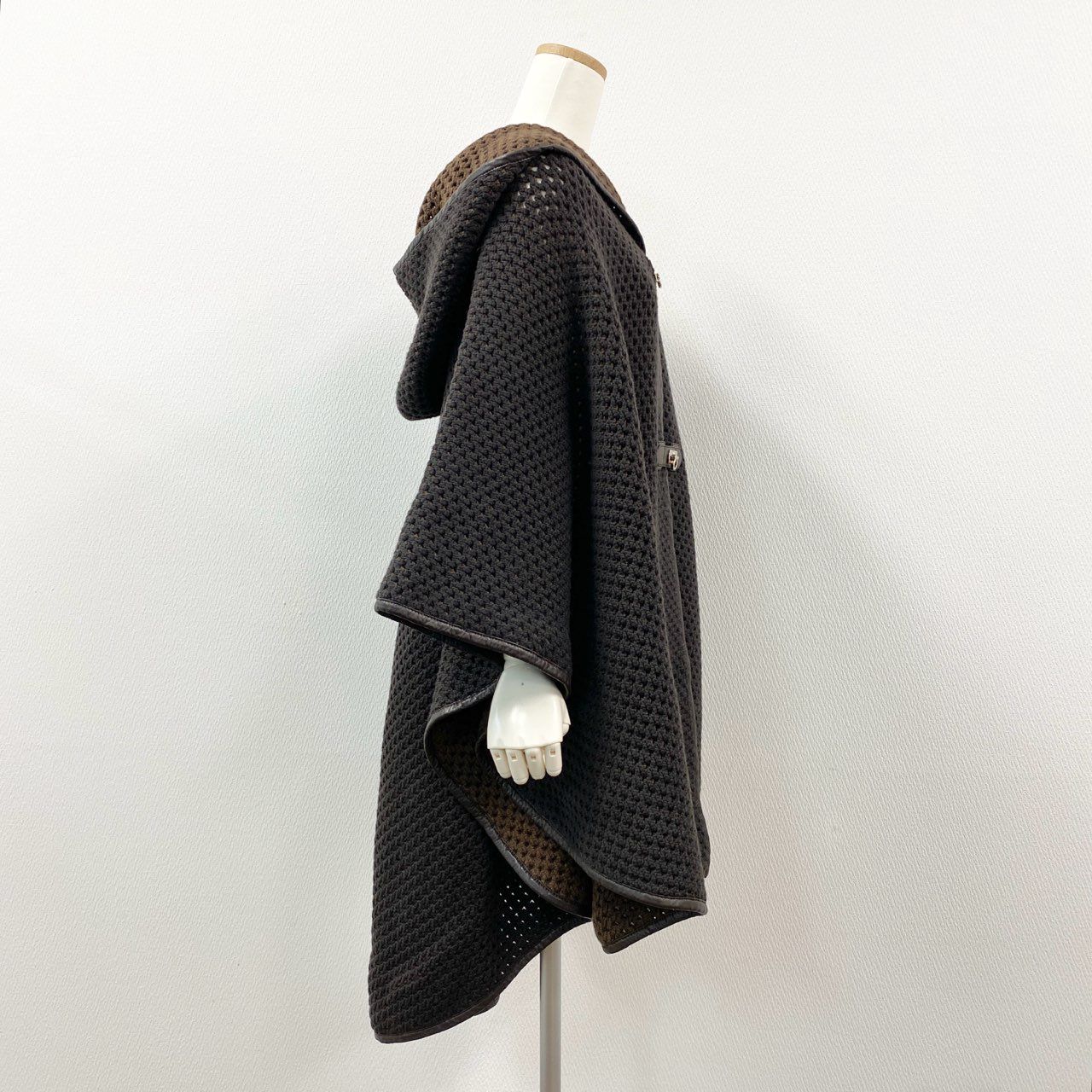 85b9 《美品》 Salvatore Ferragamo サルヴァトーレフェラガモ ニット