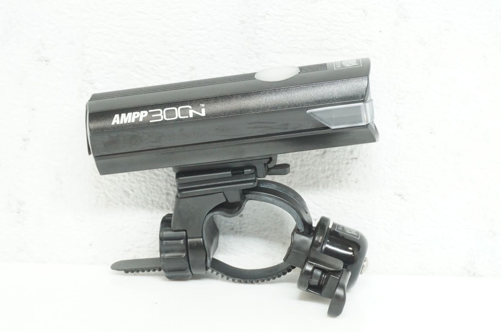 CATEYE 「キャットアイ」 AMPP300N HL-EL083NRC フロントライト / 大宮店