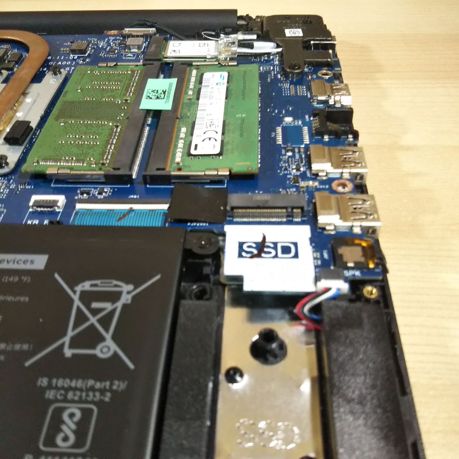 DELL inspiron 15 3583 ジャンク- メルカリ