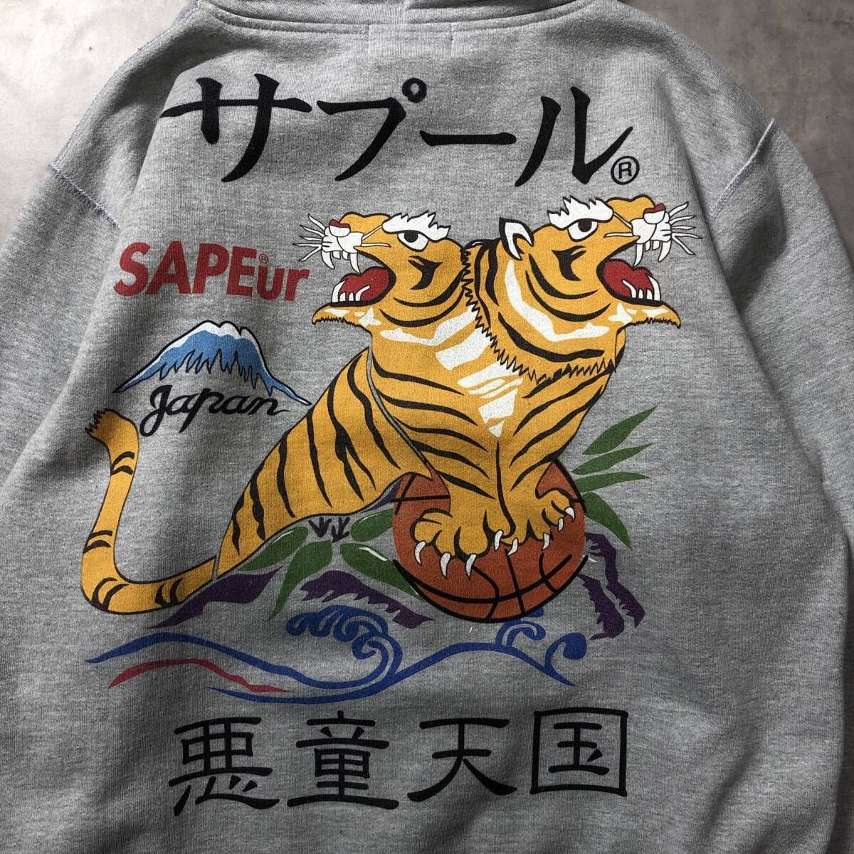 GQ4765◇SAPEur : 悪童天国 スカジャン柄 スウェットジップパーカー◇M 