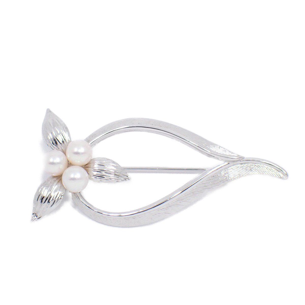 MIKIMOTO ミキモト リーフモチーフ ブローチ シルバー/パール3粒【い