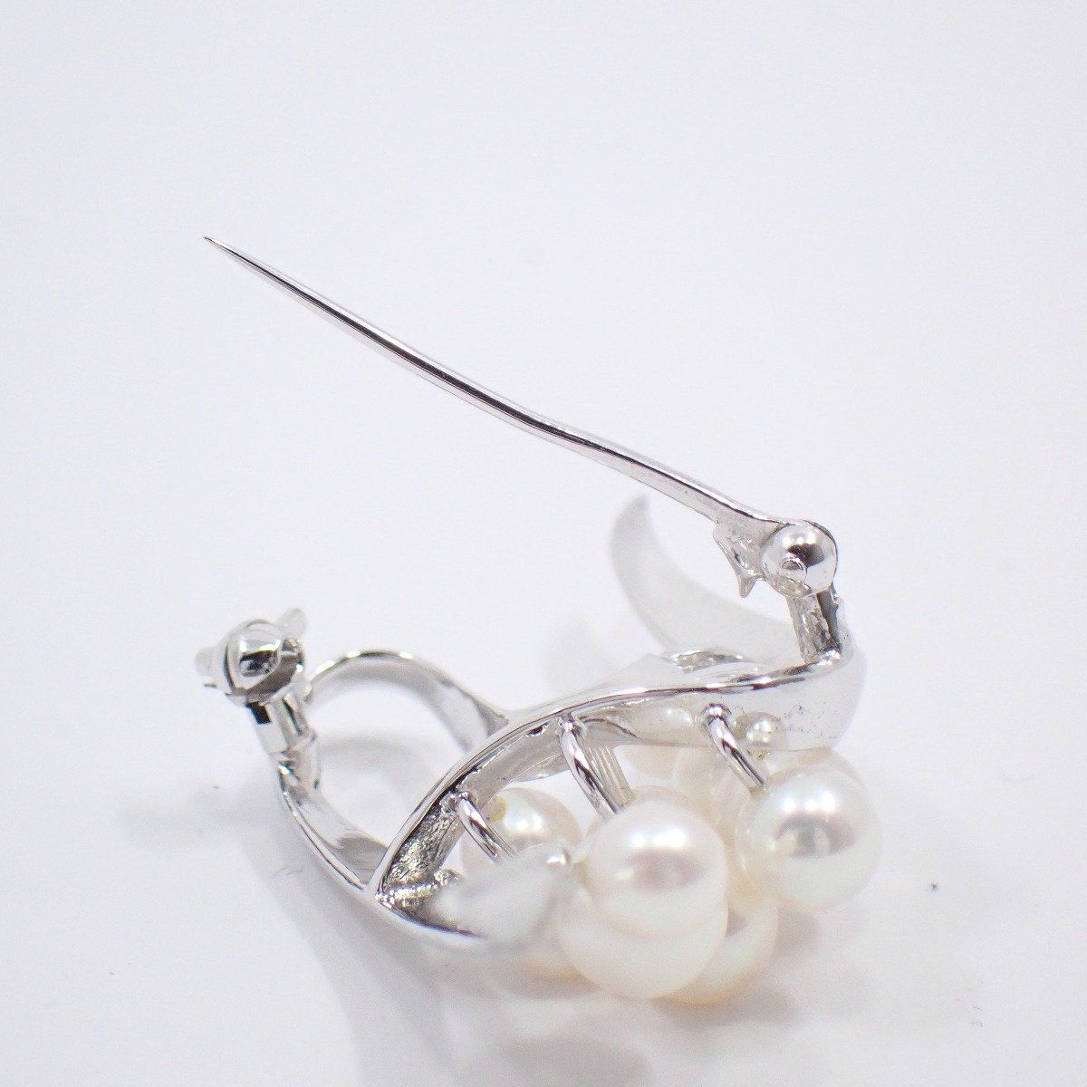 MIKIMOTO ミキモト リーフモチーフ ブローチ シルバー/パール10粒【い