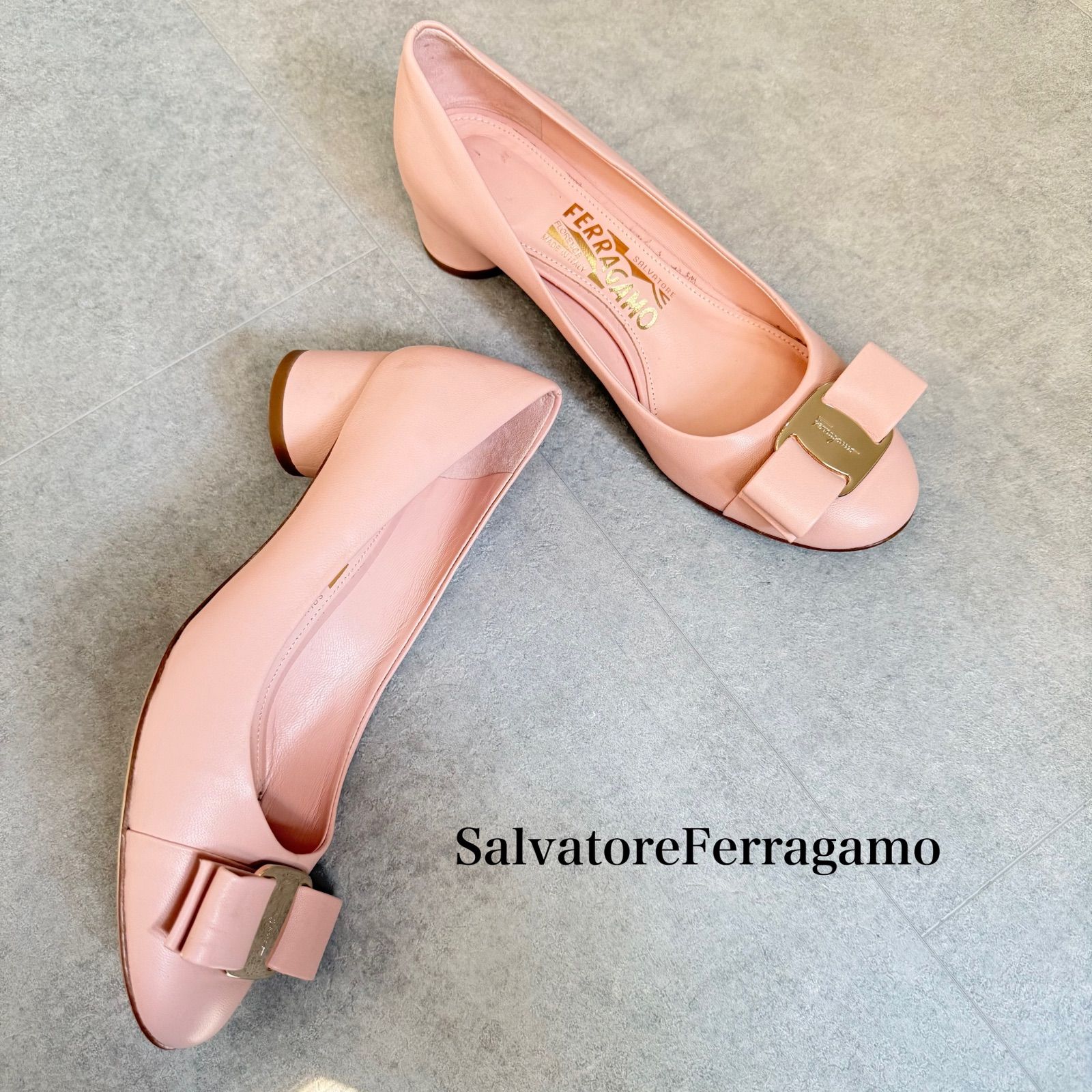 SalvatoreFerragamo サルヴァトーレフェラガモ ヴァラリボン パンプス 