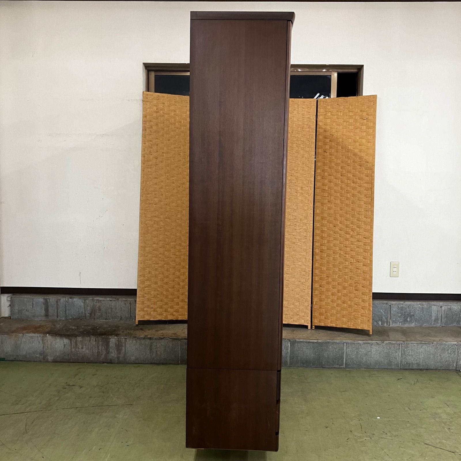 ○【値下げ交渉可能】勝山家具 引き戸本棚 コレクションボード 書棚 