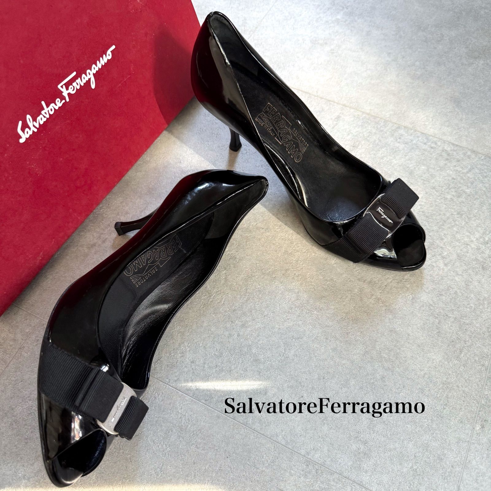 SalvatoreFerragamo フェラガモ ヴァラリボン オープントゥーパンプス 