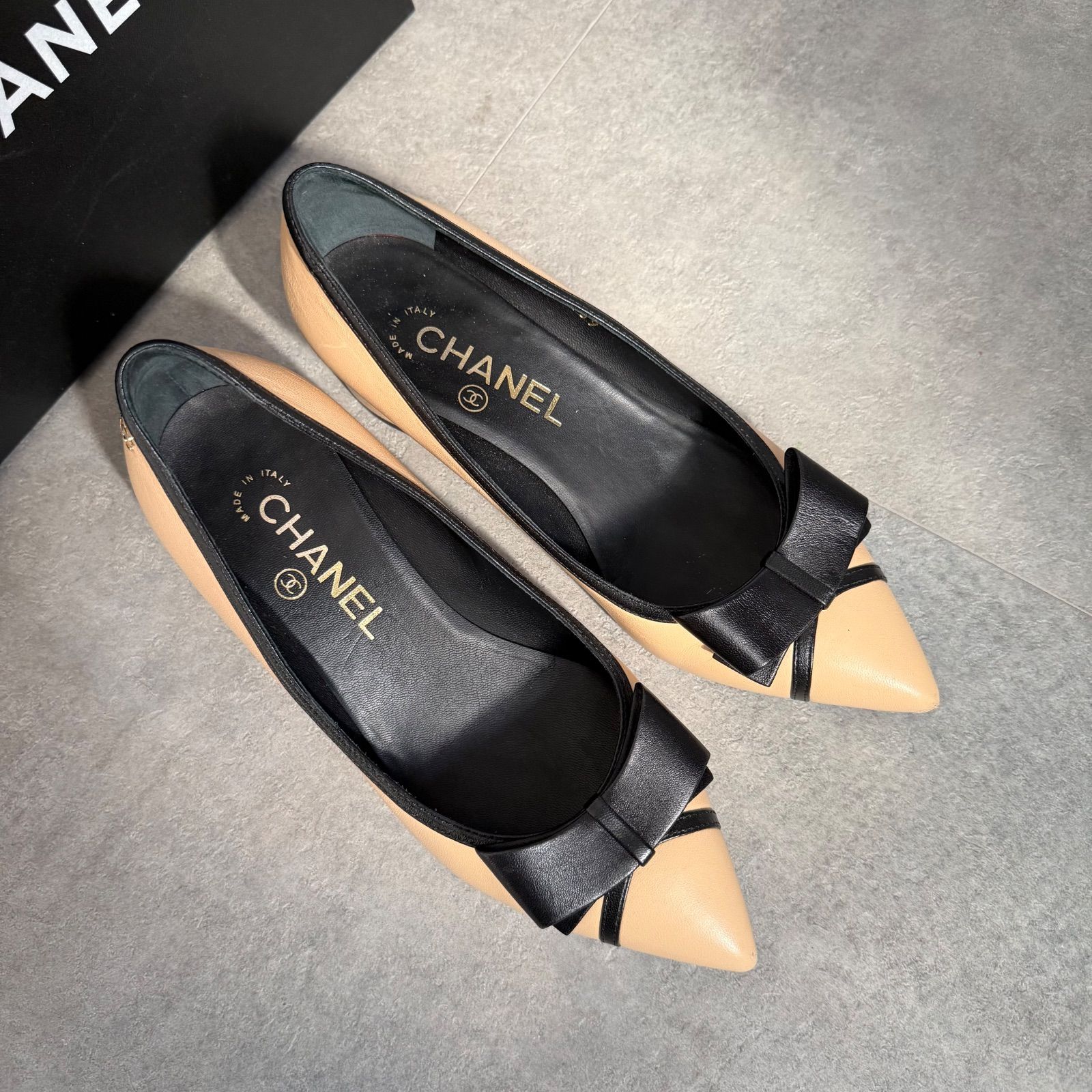 CHANEL シャネル ココマーク リボン レザー パンプス バイカラー 