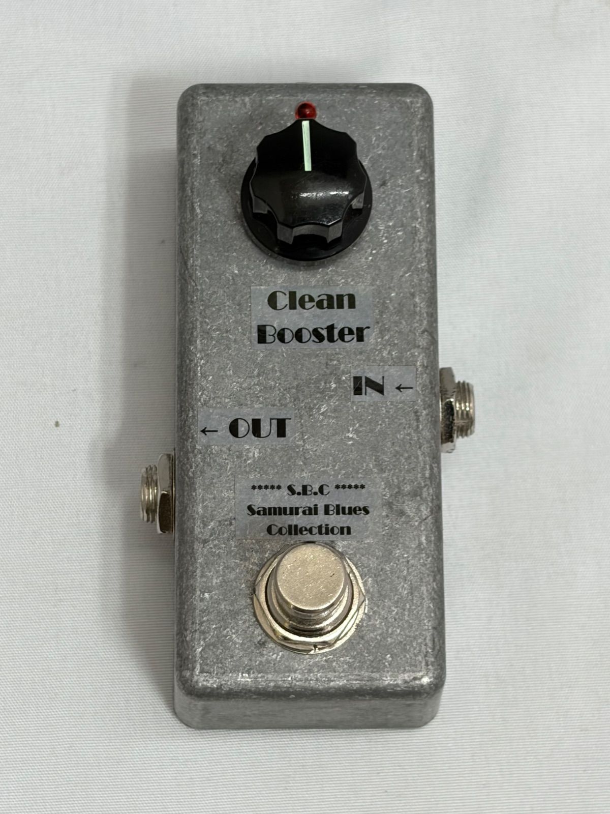 EX-Pro 32volt CLEAN BOOSTER: 内部で電圧を32Vまで昇圧できる Orobas