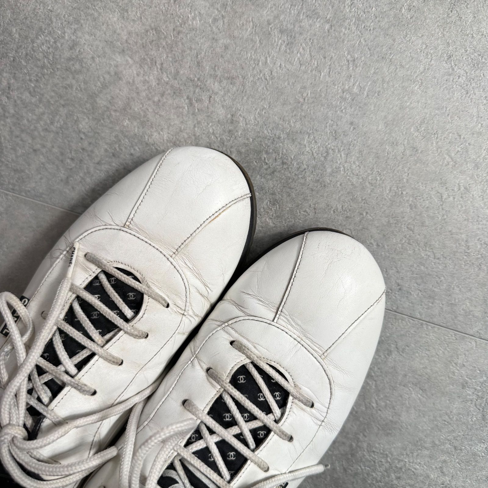 CHANEL シャネル レザー ココマーク スニーカー 白 黒 ロゴ 36 