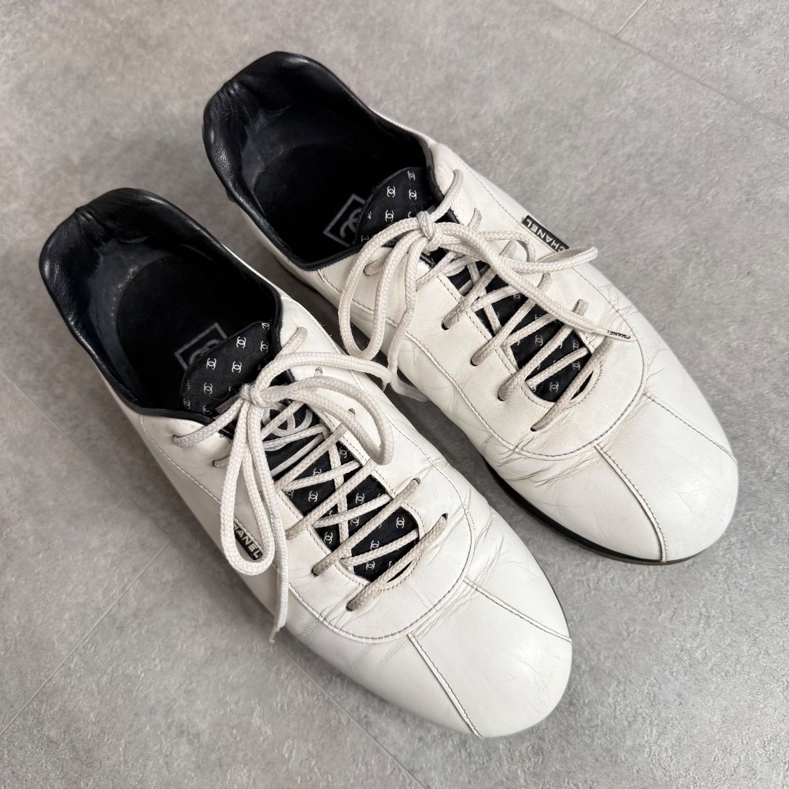 CHANEL シャネル レザー ココマーク スニーカー 白 黒 ロゴ 36