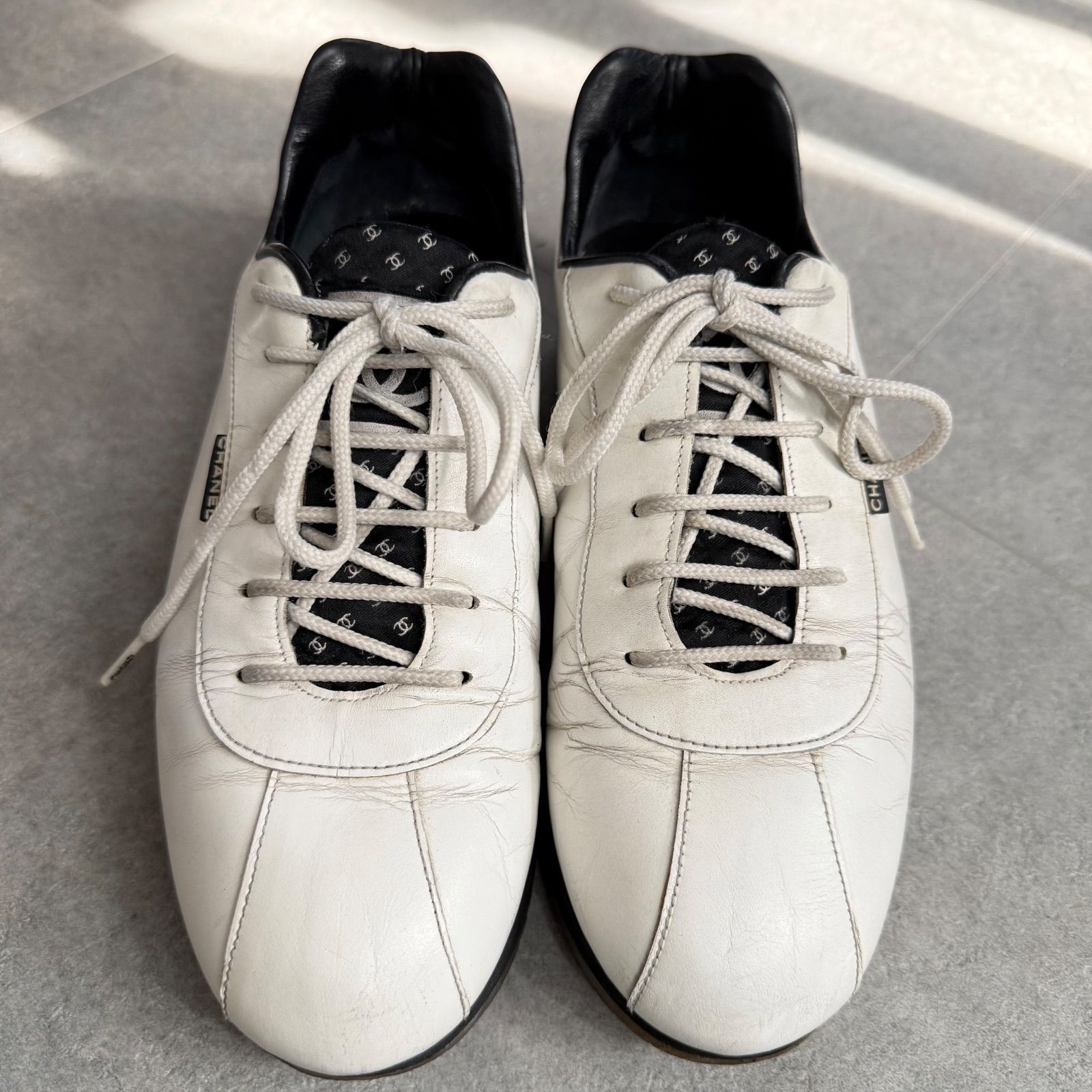 CHANEL シャネル レザー ココマーク スニーカー 白 黒 ロゴ 36