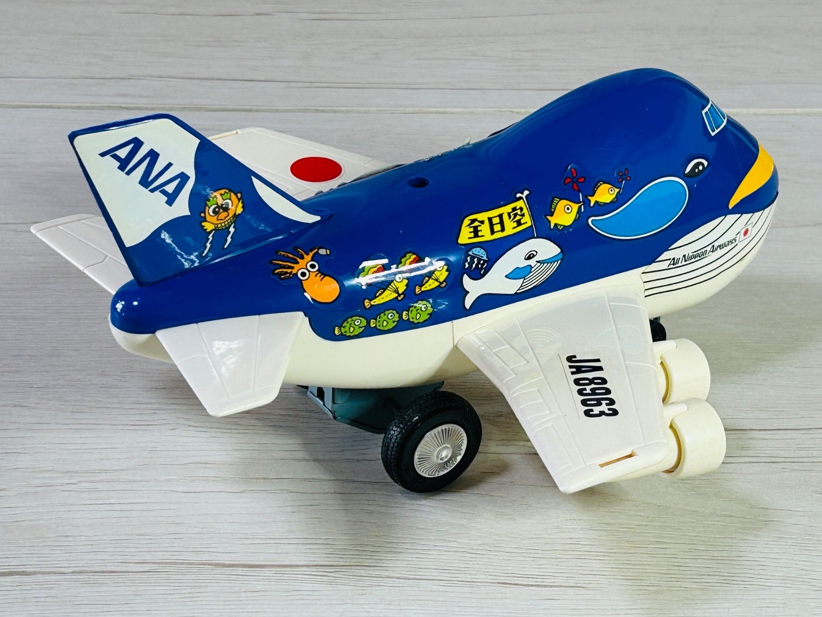 全日空 ANA ボーイング747-400 JA8963 マリンジャンボ 箱付き クジラ柄