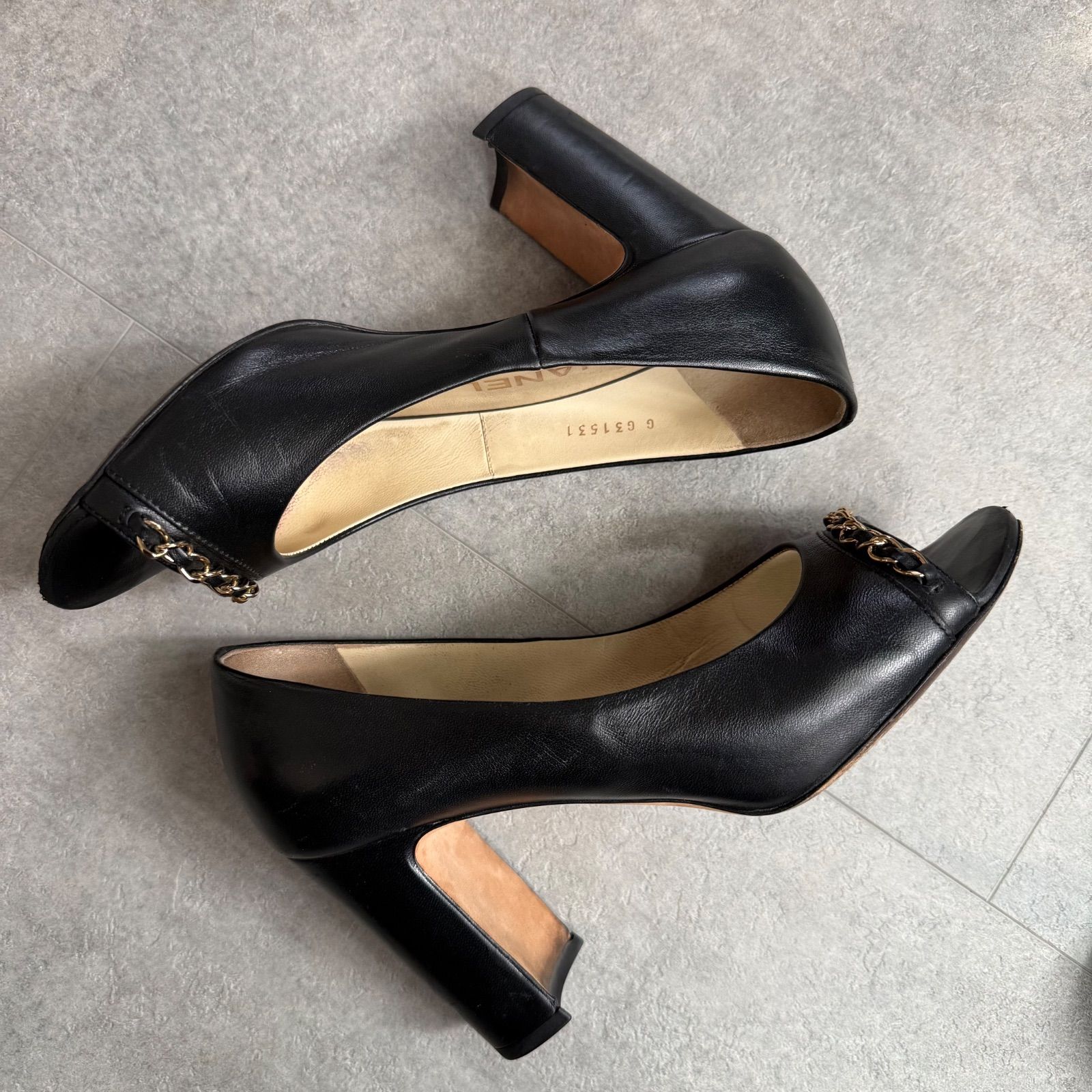 美品 CHANEL シャネル パンプス 23cm チェーンデザイン レザー 黒 CHANEL シャネル ココマーク チェーンパンプス レザー ブラック 黒 36C
