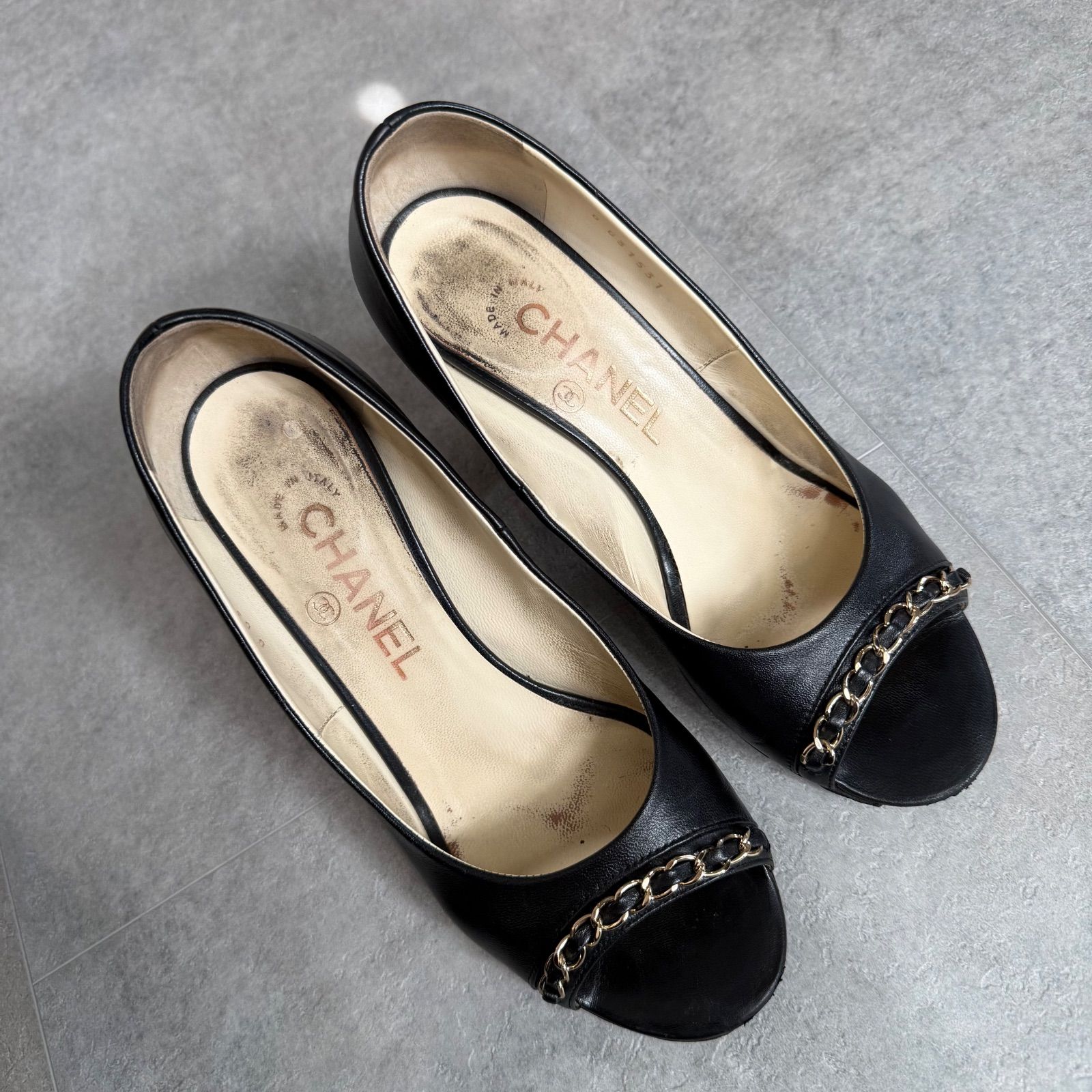CHANEL シャネル ココマーク チェーンパンプス レザー ブラック 黒 36C