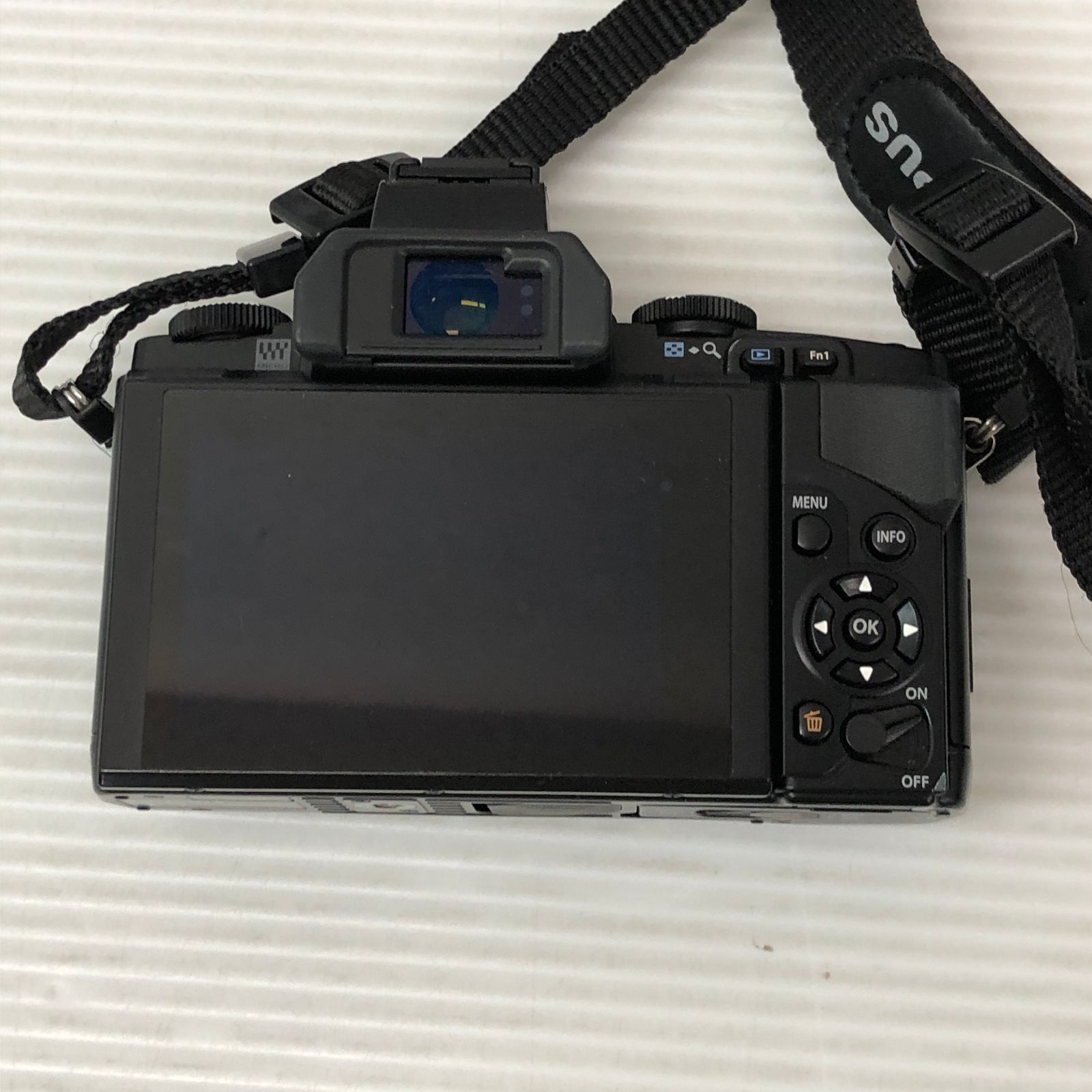 オリンパス OM-D E-M5 ダブルズームキット ブラック ※通電のみ確認済み 