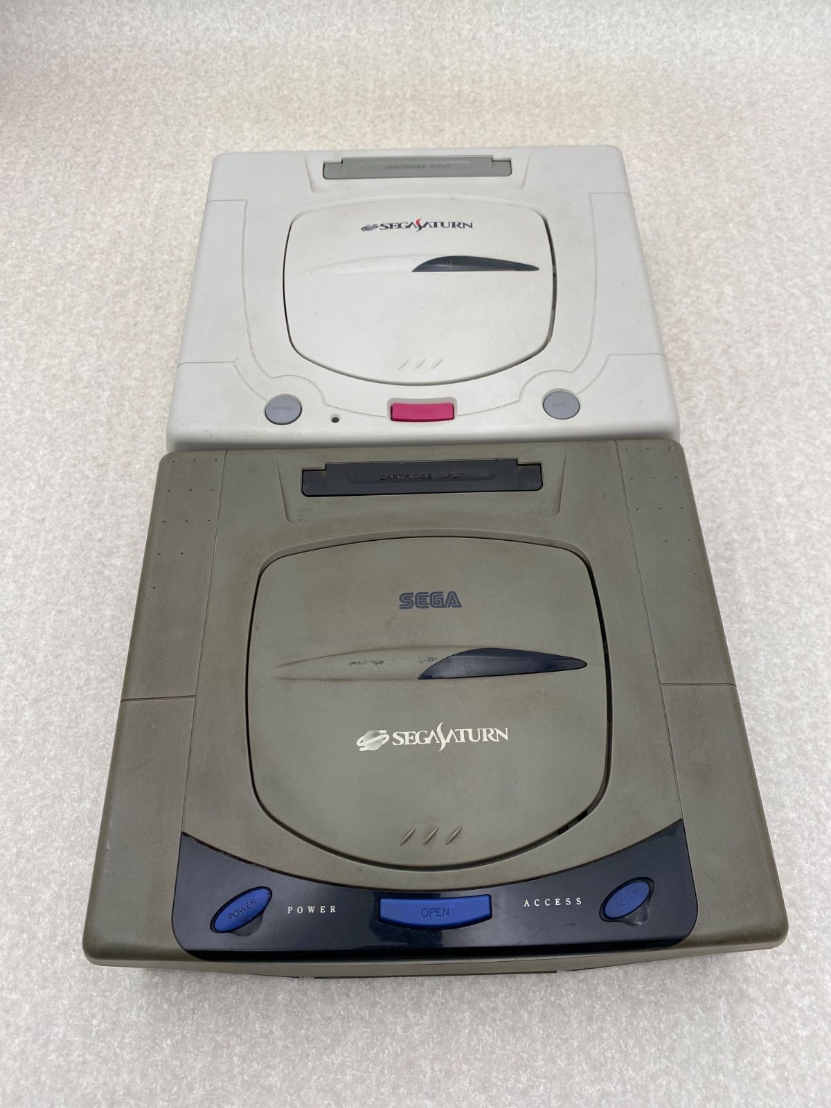SEGA セガサターン (HST-3220)（HST-3210） 本体 2点 【ジャンク