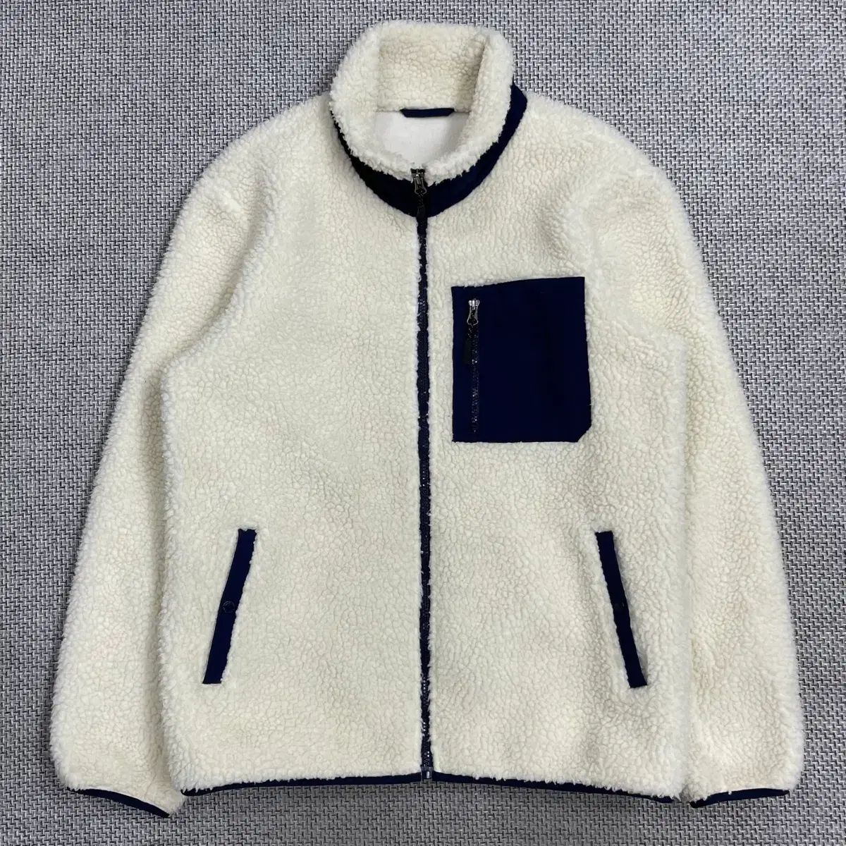 フェルサ ボア フリース ジップアップ ジャケット アイボリー ネイビー