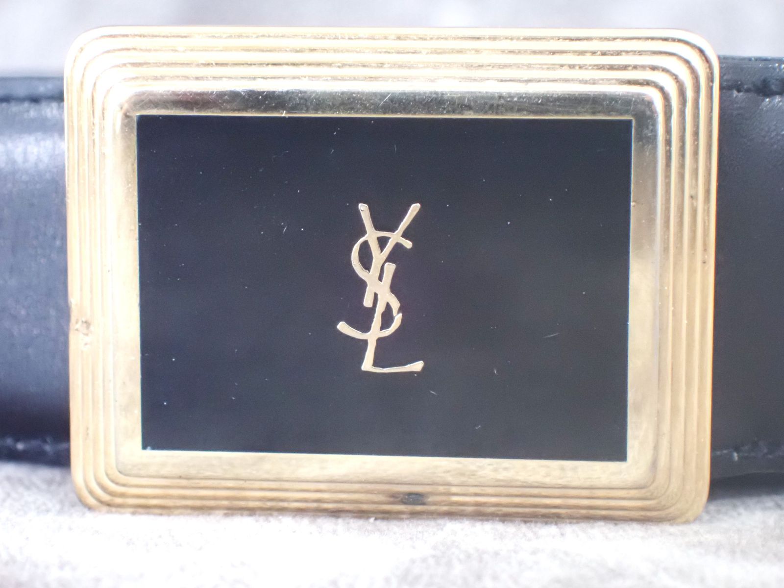 Yves Saint Laurent イヴサンローラン ベルト ブラック レザー バックルゴールドカラー メンズ Happy Birthday イヴ・サンローラン！ ファッション界にもたらした7