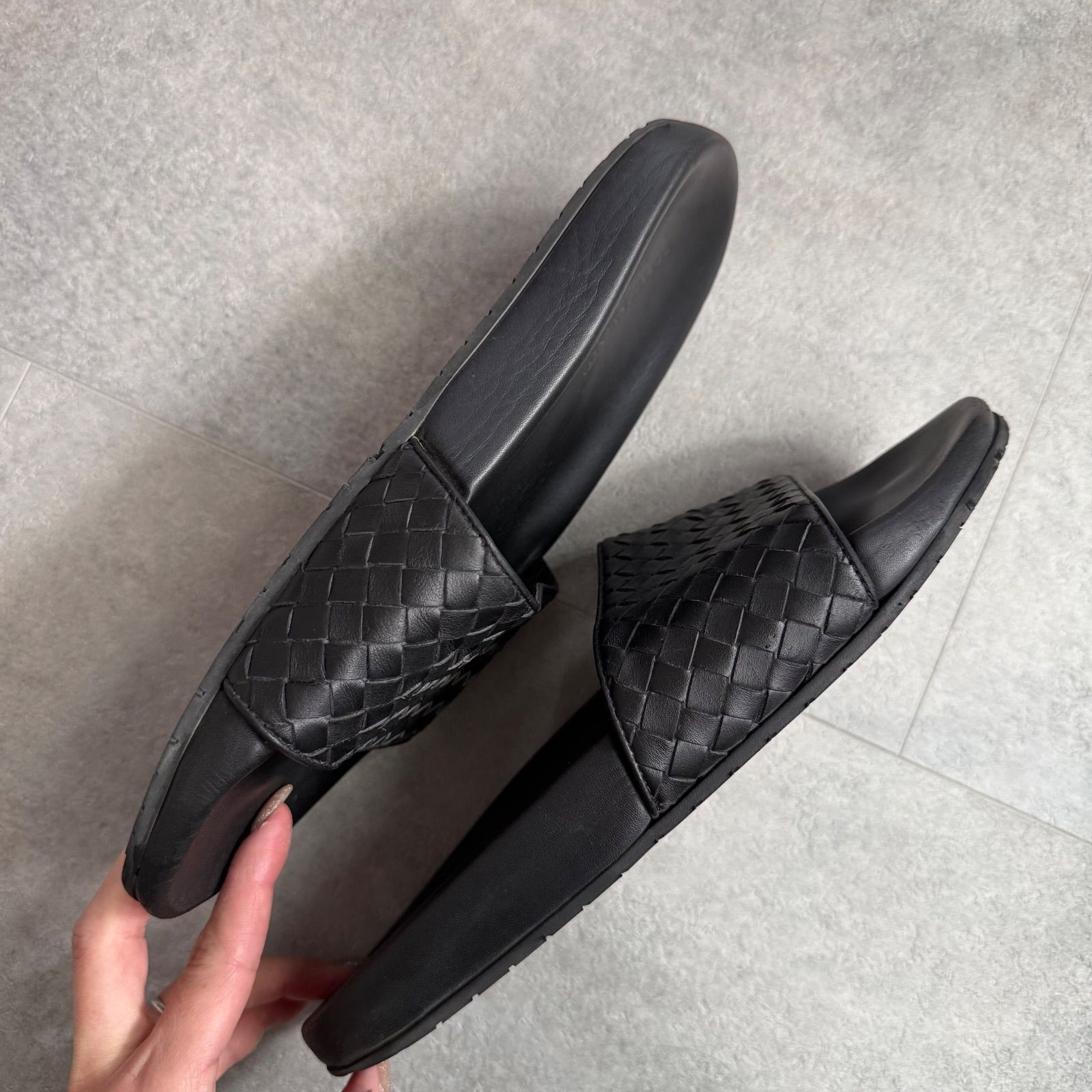 BOTTEGA VENETA ボッテガヴェネタ イントレチャート レザー サンダル 
