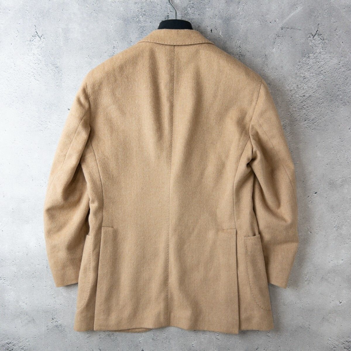 タリアトーレ TAGLIATORE ベビーキャメル100％ ヘリンボーン柄 アンコン テーラード ジャケット 46(M) 極美品 タリアトーレ TAGLIATORE ベビーキャメル100％ ヘリンボーン柄