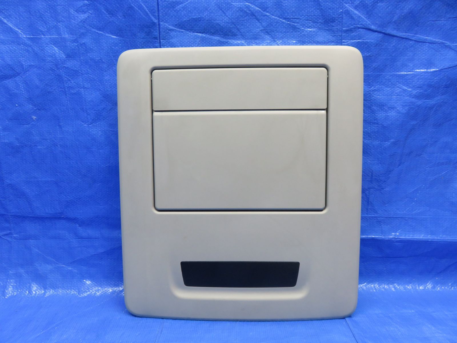 車 LA9057* 保証付 ヴェルファイア GGH20W/前期 フリップダウン