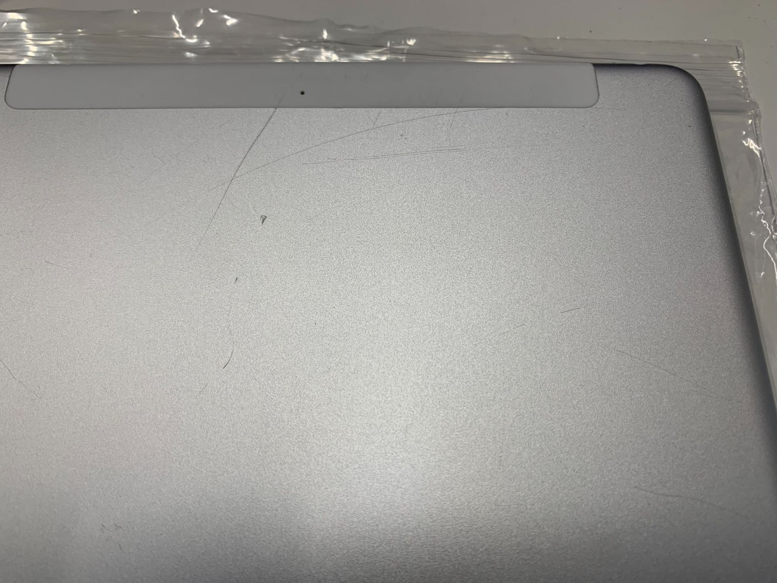 iPad 最安値 の 画面割れ画面全体がバキバキに割れてしまったiPad 