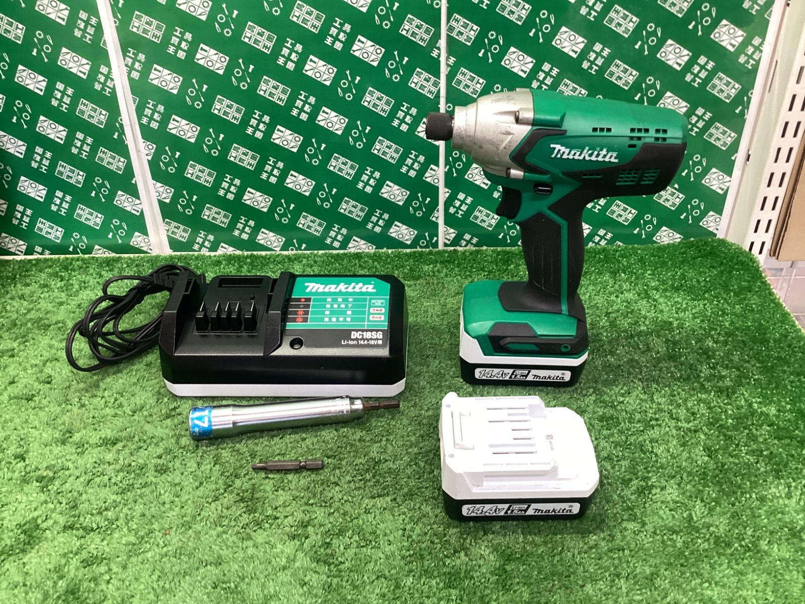 makita(マキタ) 14.4vDIY充電式インパクトドライバ (フルセット 