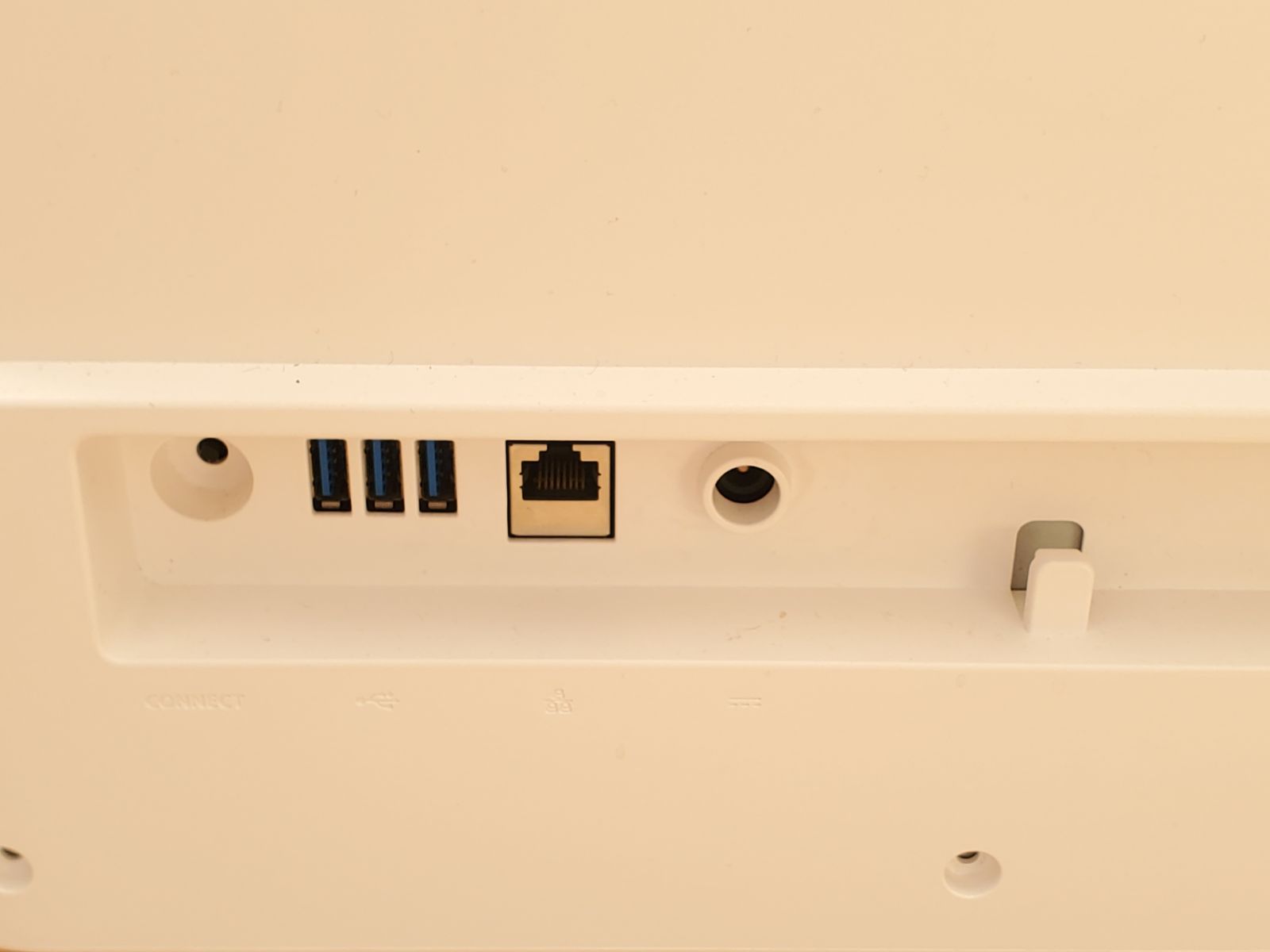 富士通FMV/Corei7-7700HQ/M.2SSD240GB/メモリ16GB/office2024/DVD-S