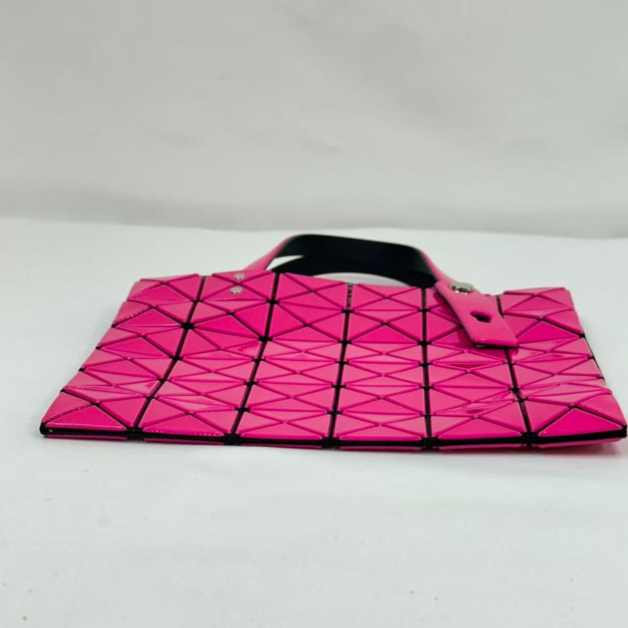 ISSEY MIYAKE イッセイミヤケ BAOBAO ピンク ハンドバッグ - メルカリ