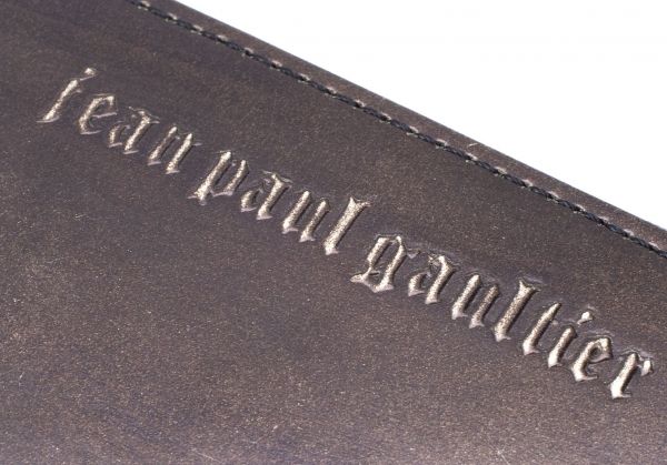 メンズ ジャンポールゴルチエJean Paul GAULTIER エンボスロゴジップ