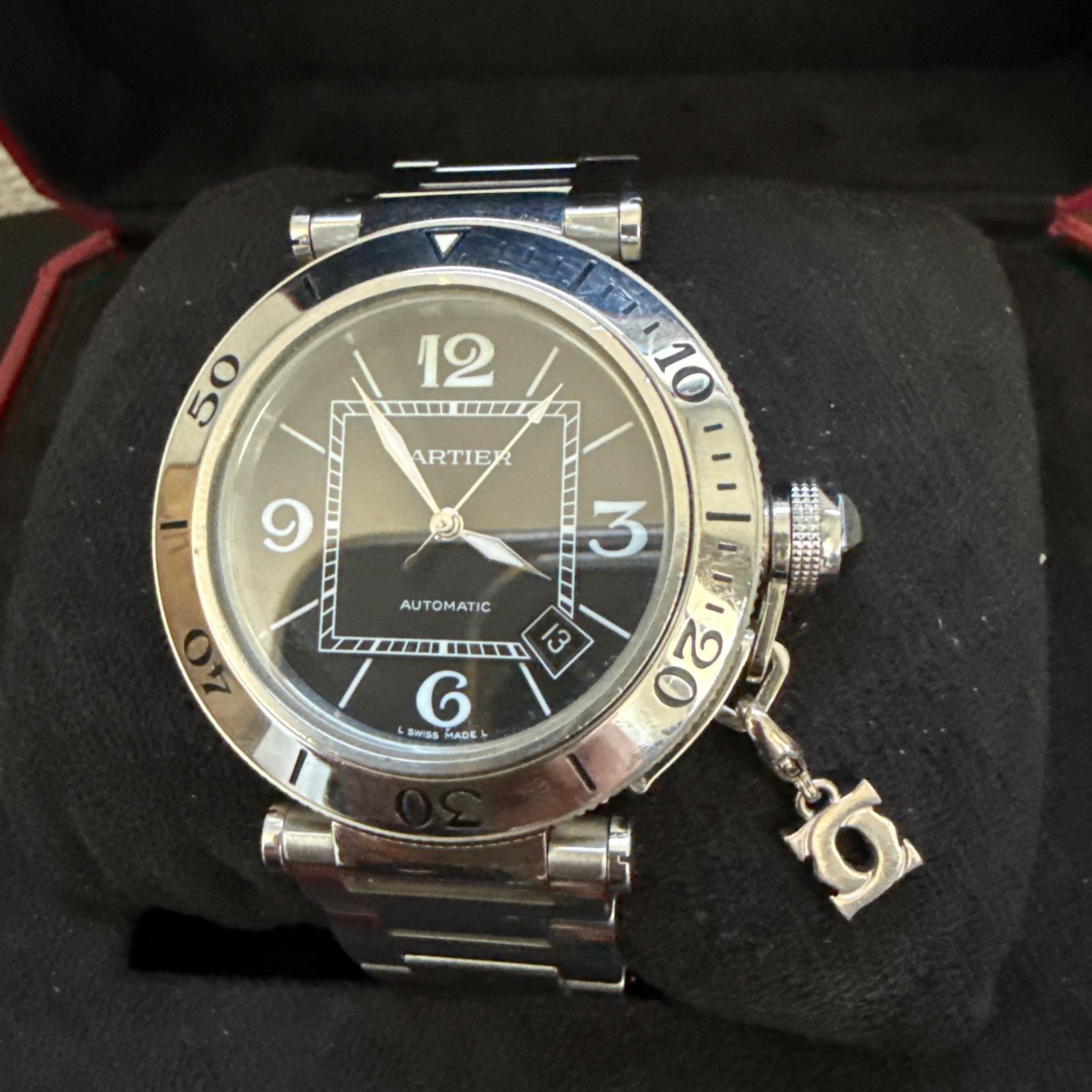 ブラックダイヤル