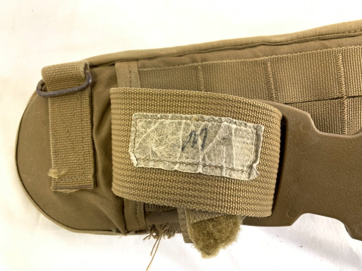 【米軍放出品】USMC ベルト MサイズSUB BELT コヨーテブラウン 米軍放出品】USMC MOLLEパッド付タクティカルベルト MサイズSUB BELT