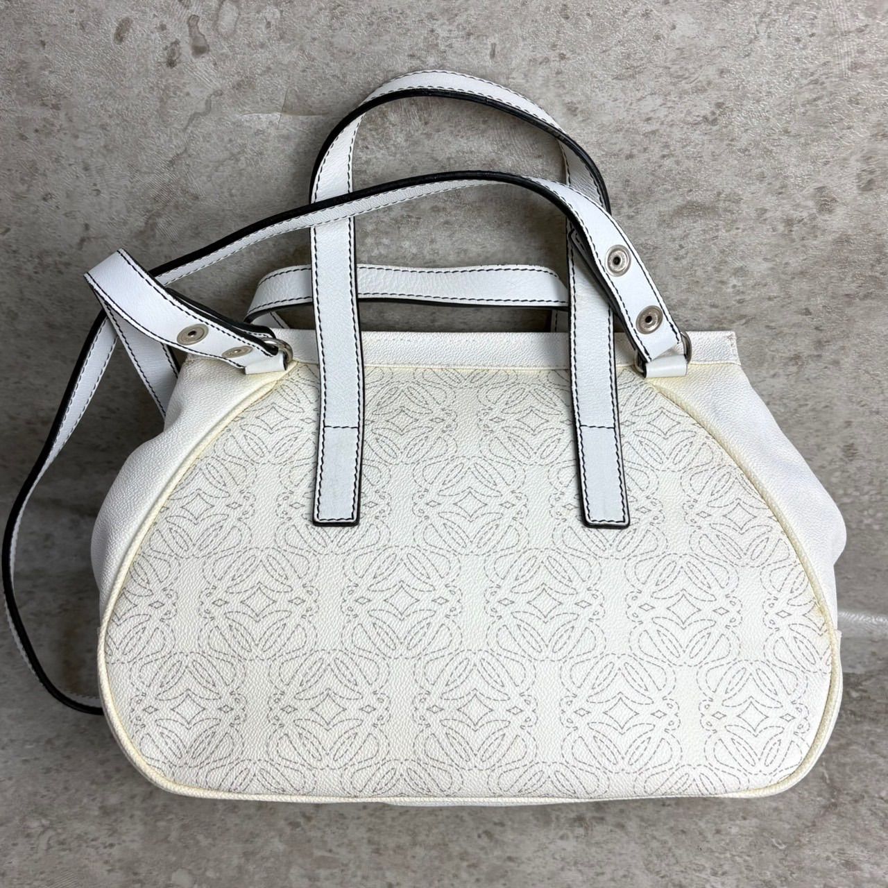 ✨格安✨ LOEWE ロエベ 2way ショルダーバッグ トートバッグ ✨格安✨ LOEWE ロエベ 2way ショルダーバッグ トートバッグ