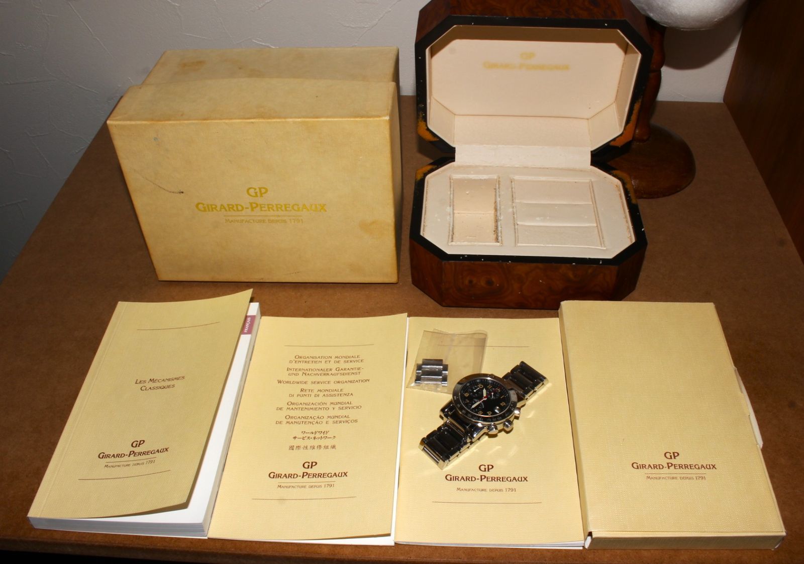 Girard-Perregaux ジラール